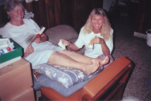 Sister with leg wound